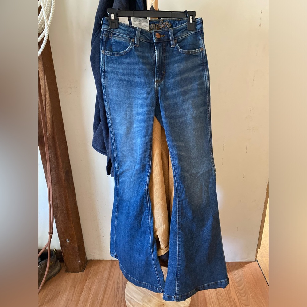 Wrangler trumpet flare
